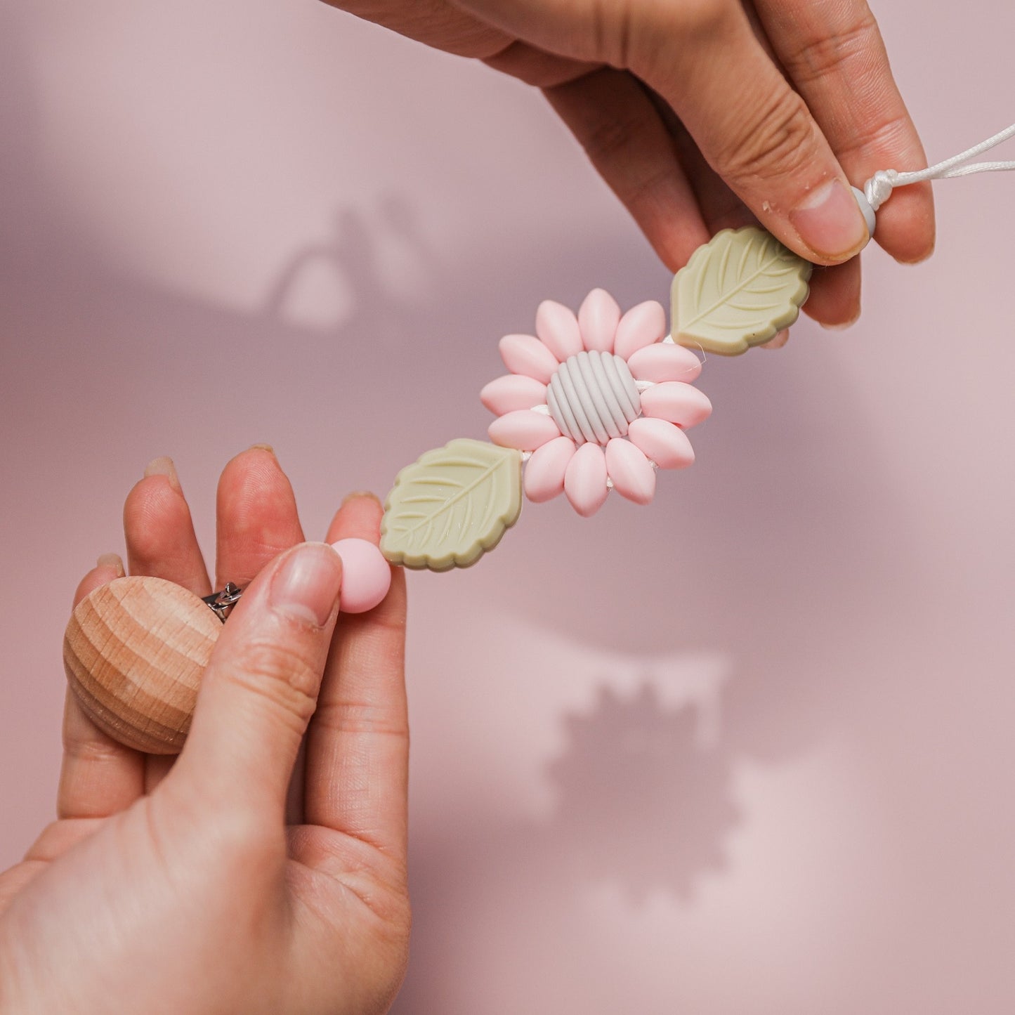 Silicone Flower Teething Pacifier Clip